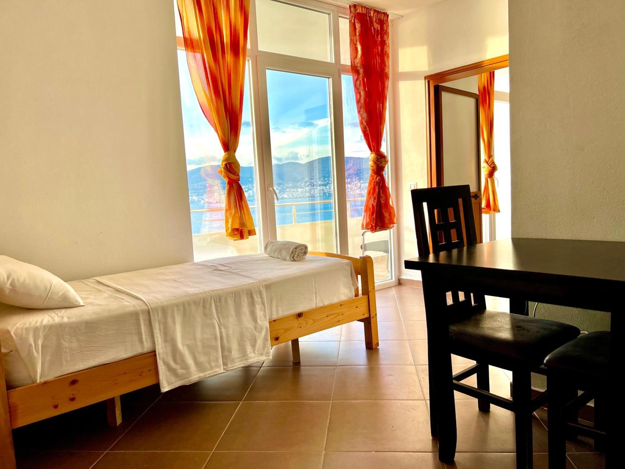 Redi'S Seaview Apartments Sarandë エクステリア 写真
