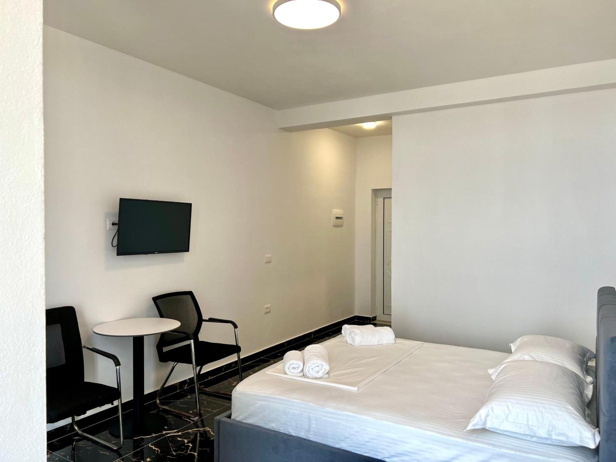 Redi'S Seaview Apartments Sarandë エクステリア 写真